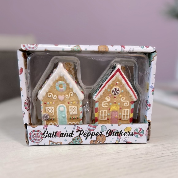 Transpac Other - NWT Gingerbread House Salt & Pepper Shakers